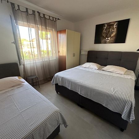 Apartments Iva Пакоштане Экстерьер фото