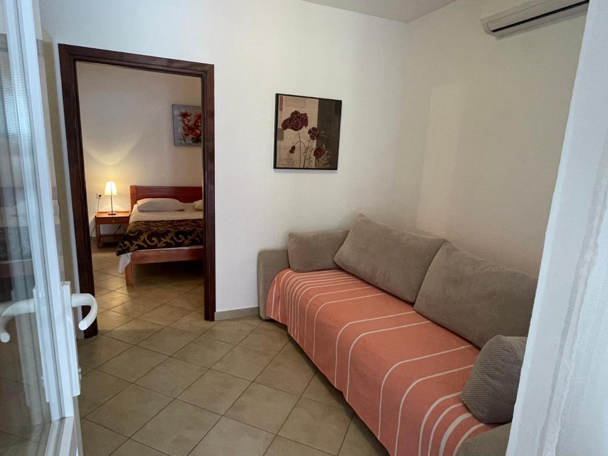 Apartments Iva Пакоштане Экстерьер фото