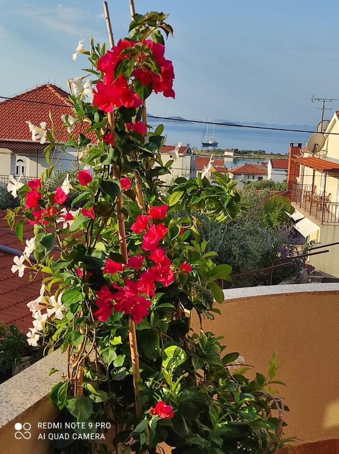 Apartments Iva Пакоштане Экстерьер фото